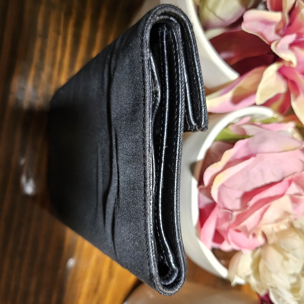 Prada Nylon Tessuto Wallet - Picture 4 of 16